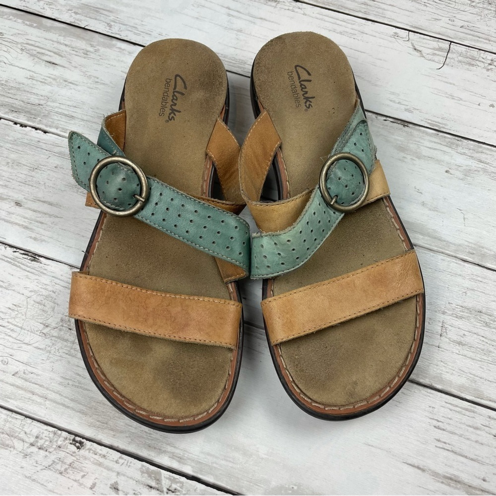 CLARKS Bendables Women’s Size 7.5 Buckle Strap Sandal Blue Brown Summer Beach